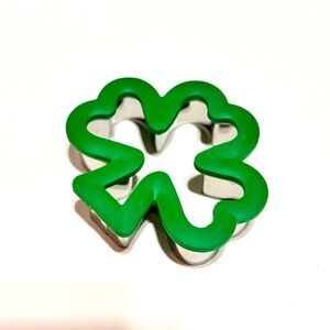 5” Large Metal & Silicone Rubber Green Shamrock Cookie Cutter St Patricks Day